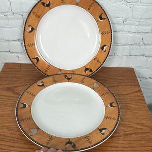 2 Country Quartet Chicken Rooster 12” Dinner Plates Warren Kimble Sakura Brandon